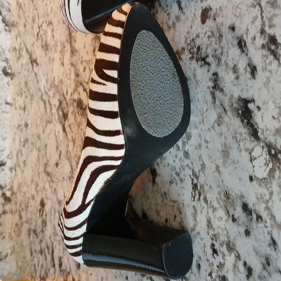 🦓 🔥Michael Kors zebra print heels size 7M - Picture 14 of 15
